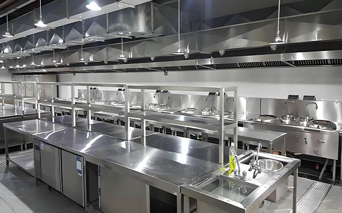 商用消毒柜在餐飲業(yè)的重要性及應(yīng)用范圍